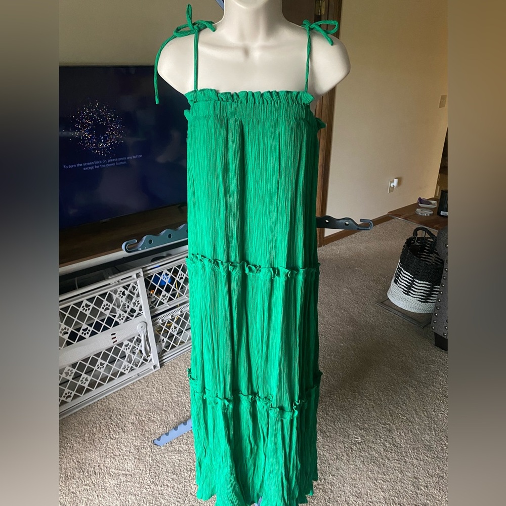 Green maxi dress from dress up